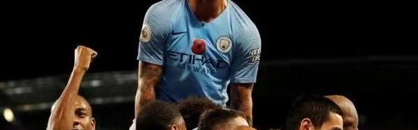  曼城德比战碾压曼联扩大优势  