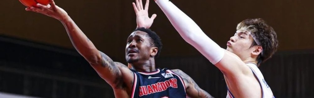  利拉德60分创赛季个人新高  