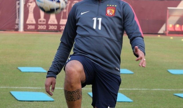  法国国脚租借回归老东家救主  